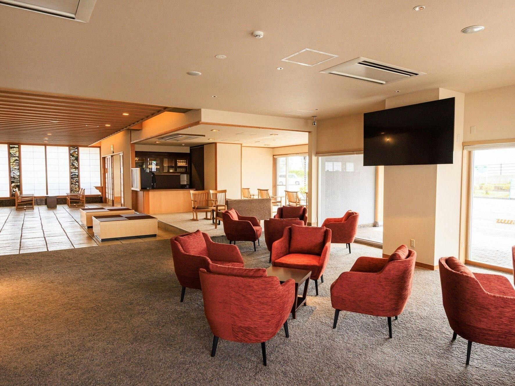 2025NEW【1階：ロビーラウンジ】