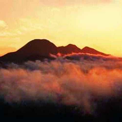 中国の宿で 雲海 をご紹介 最上のひとときをどうぞ 一休 Com 中国の宿で 雲海 をご紹介 最上のひとときをどうぞ 一休 Com