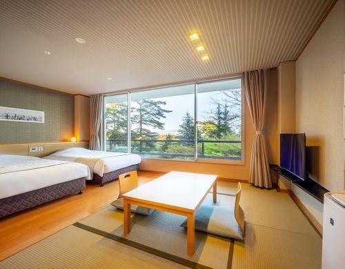 駐車場側のお部屋です。