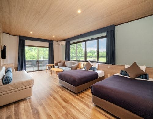 ユニット型のシャワーブースとトイレ