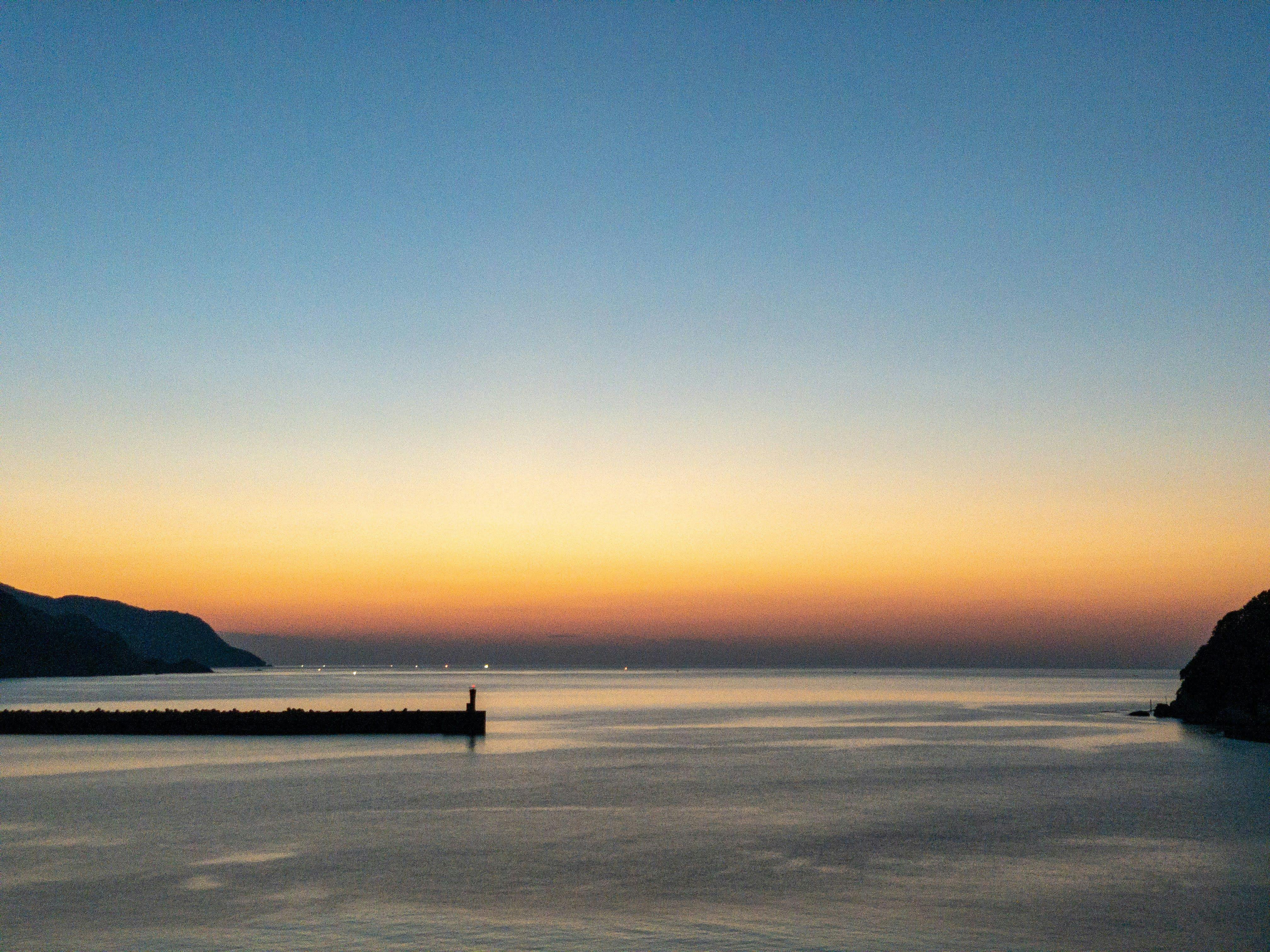 日本海夕陽西下的魔幻時刻