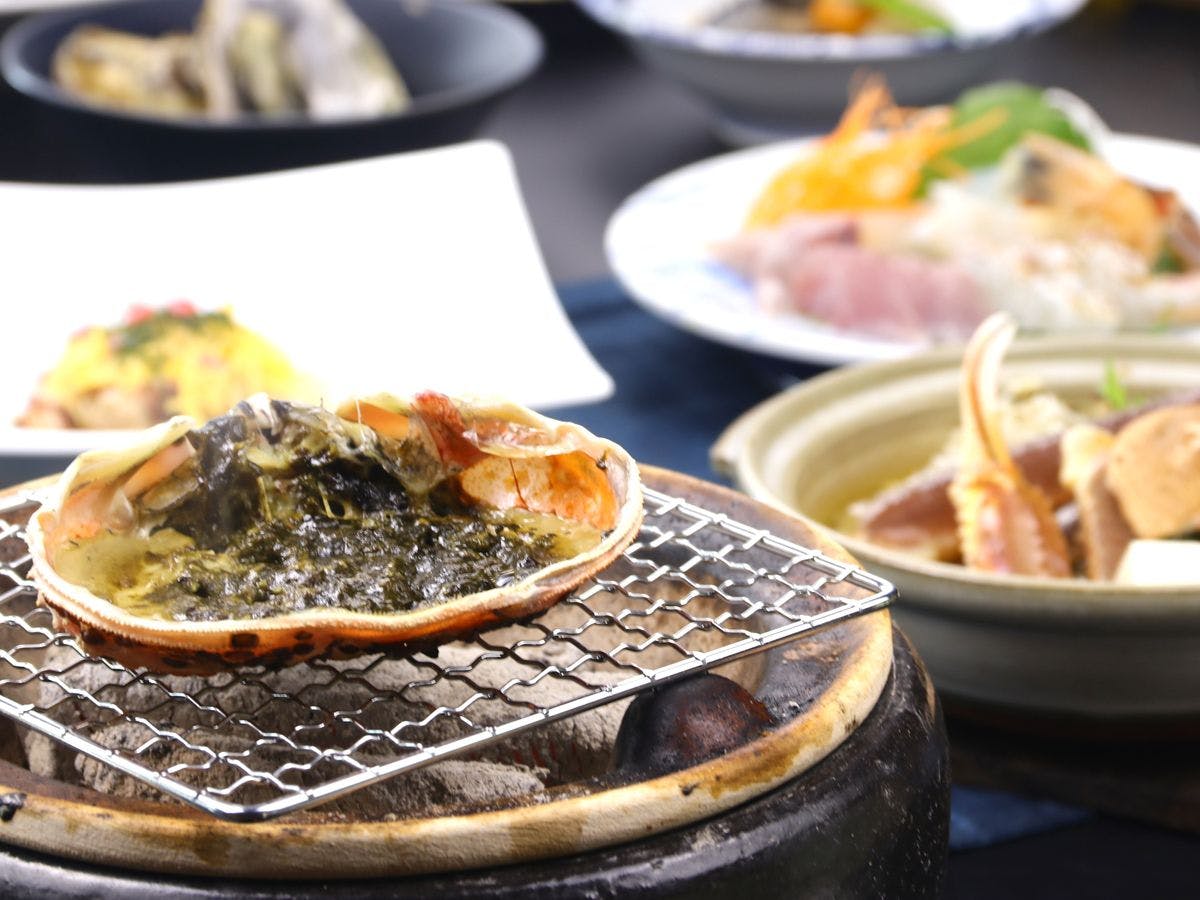 ข้าวหน้าปูและปลาหมึก