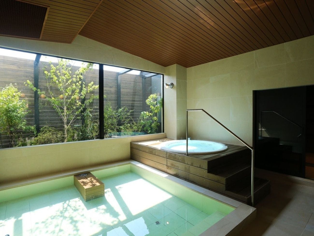 Pemandian Air Panas "Kifune"