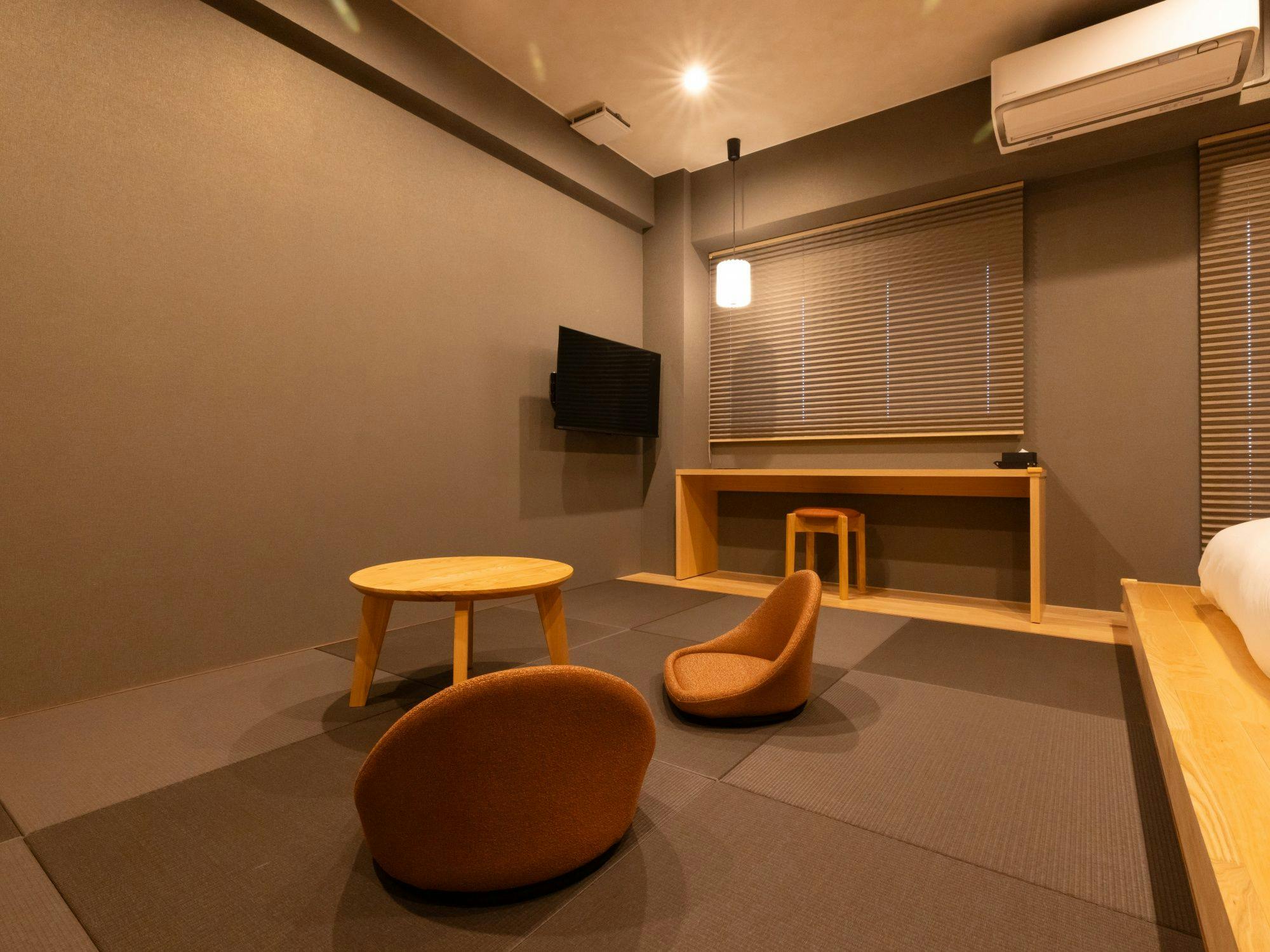 【モダンツイン】