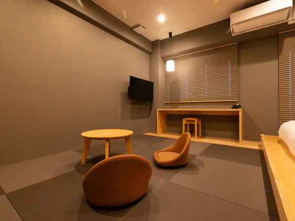 【モダンツイン】