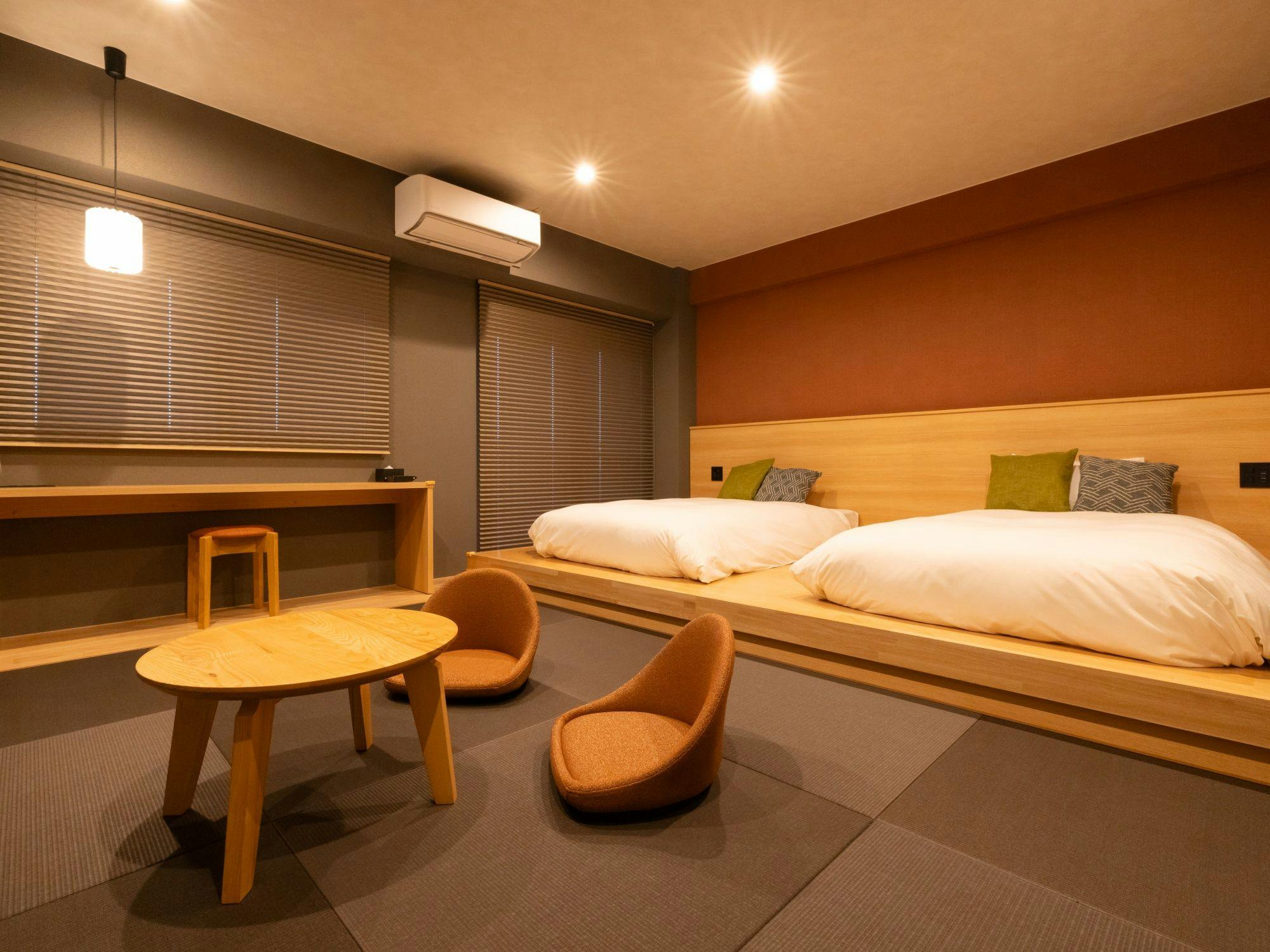 【โมเดิร์นทวิน】