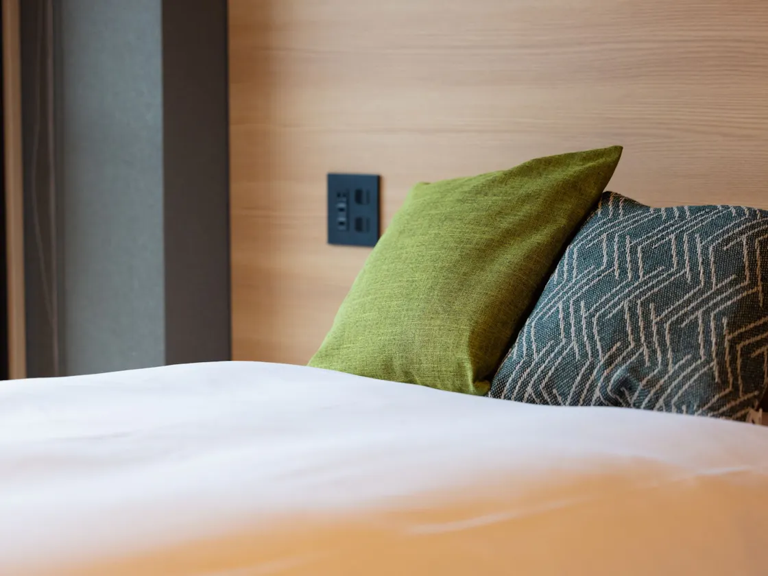 【モダンツイン】