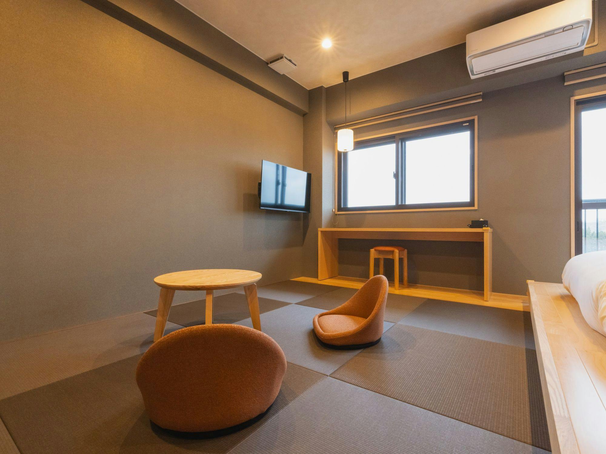 【モダンツイン】