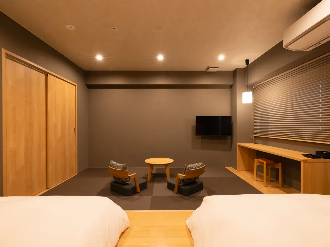 【モダンツイン】