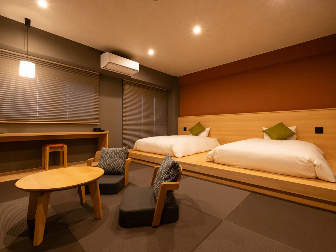 【モダンツイン】