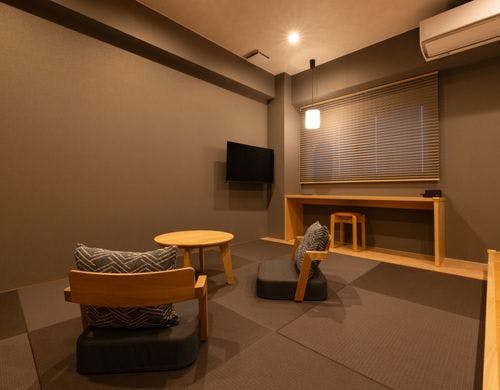 【モダンツイン】