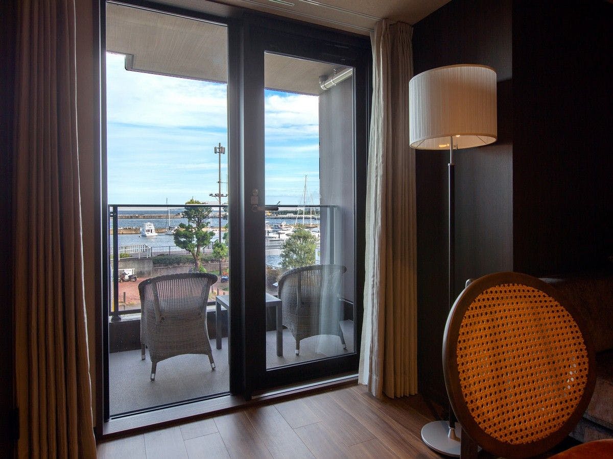 オーシャングレイスツイン洋室