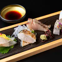 Hidangan Musim Atami <Nagisa Kaiseki> - Gambar Sajian Sashimi