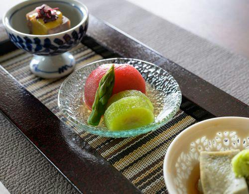 四季を感じる旬の地物食材を贅沢に。