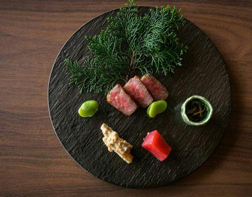 静岡のブランド牛「愛鷹牛」のロースト。