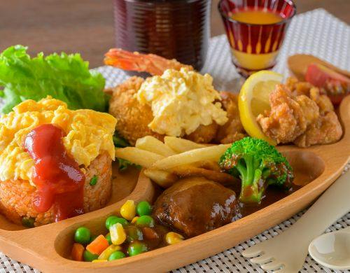幼児のお子様ご夕食一例　オムレツなど人気