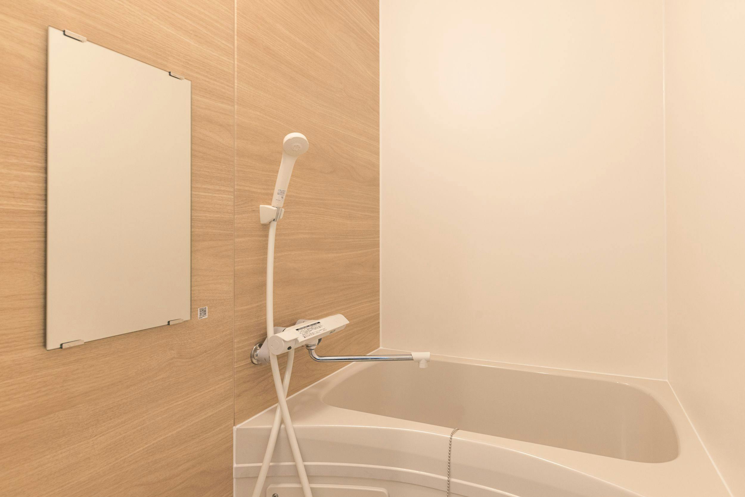 和室6畳とツインベッドで、4名まで利用可能