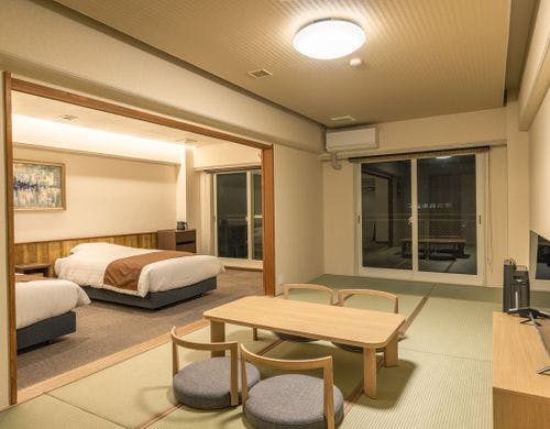 和室とツインベッドで6名まで利用可能