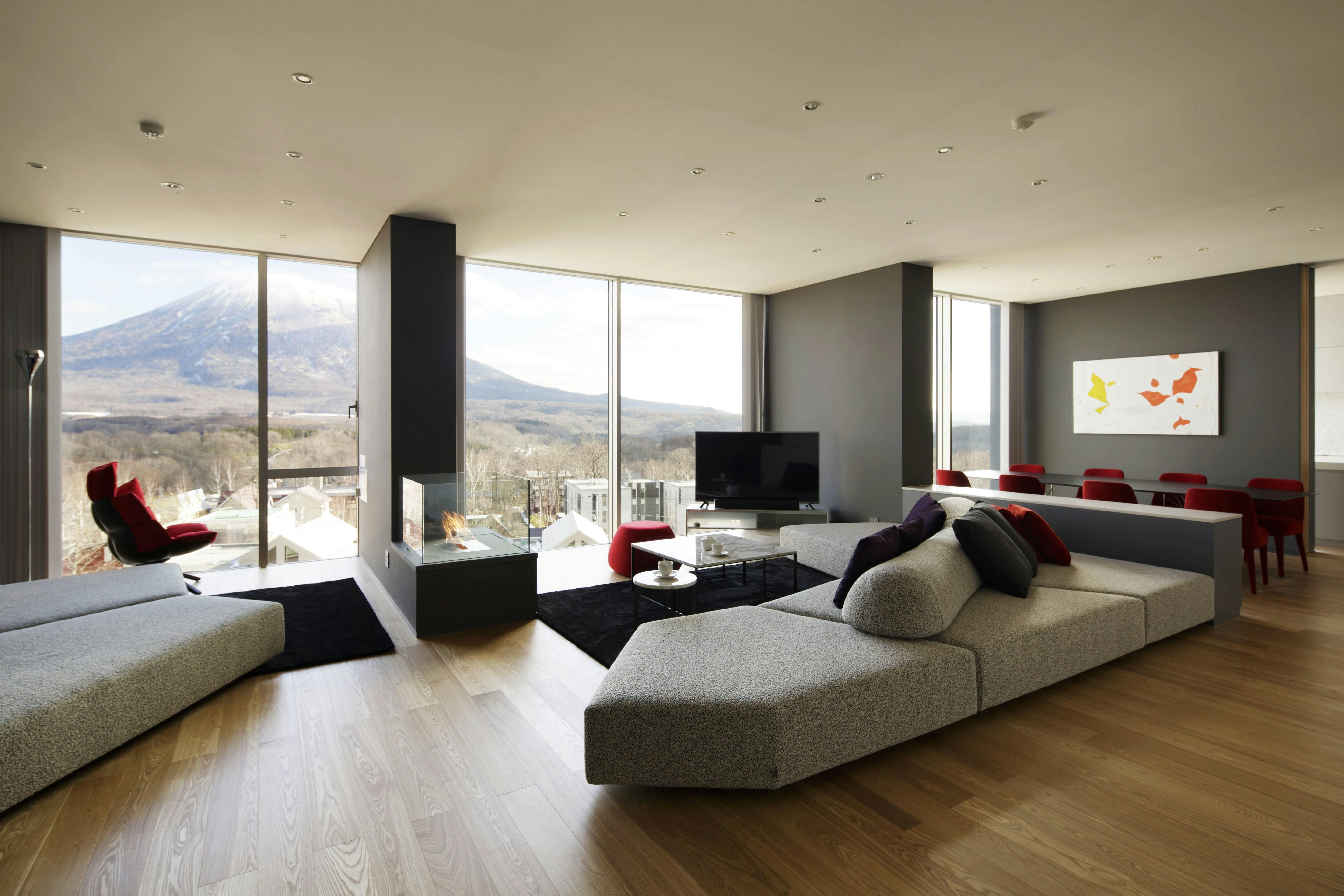 401 Penthouse Living