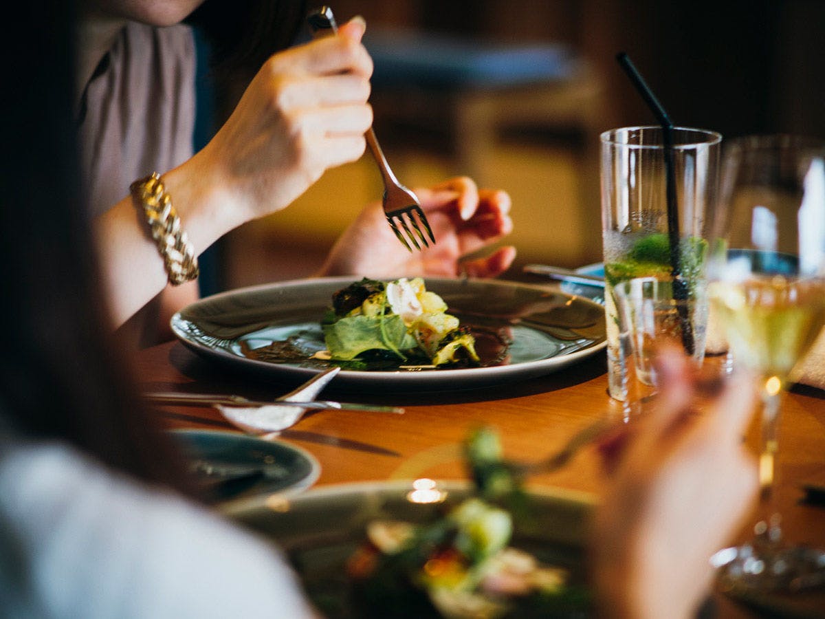 提携店：LULLでのお食事イメージ
