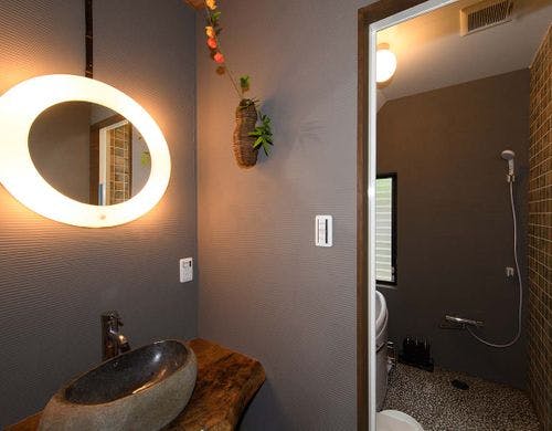 ・バスルームと洗面にも和モダンのこだわり