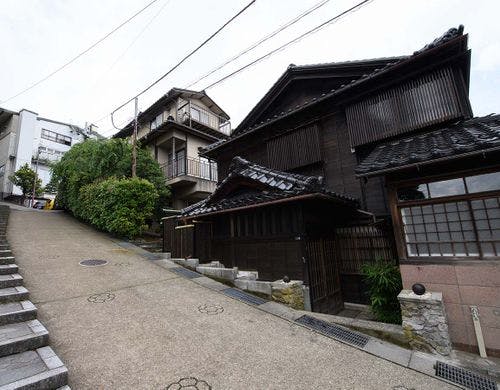 ・古都の金沢の面影を残す石畳の坂道