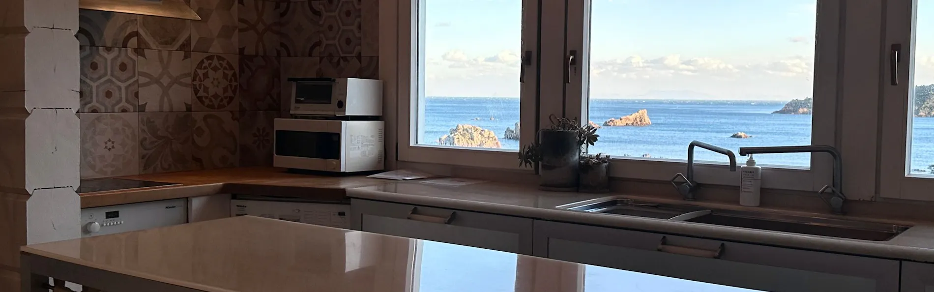 ホテル四季の蔵 別邸~海の見える白浜のプライベートバカンス Casa Della Nonna(カーサ デラ ノンナ)~