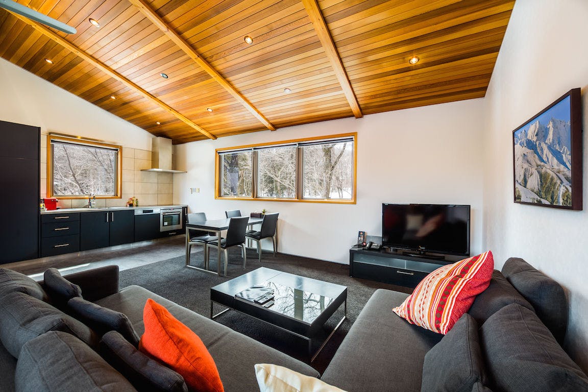 市川一　白馬 20240606-002-768x512.jpg