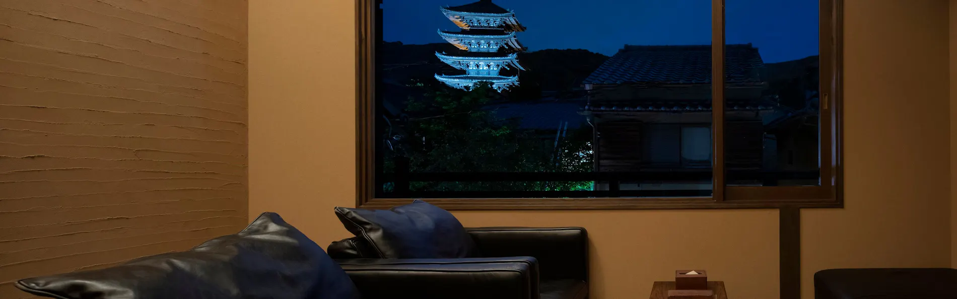八坂半