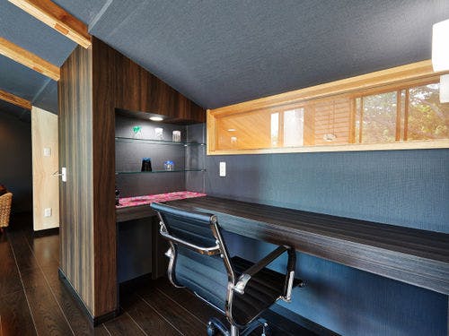 内装(デスク)/Interior(Desk View)