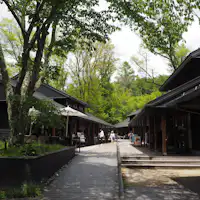 ขับรถ 7 นาที ริมแม่น้ำคือ "Haru Nire Terrace"