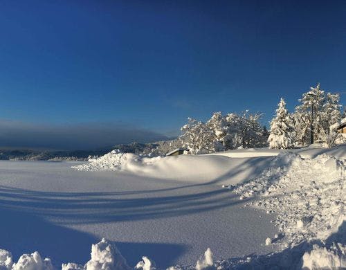 雪原の楢山集落