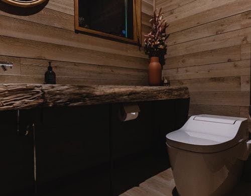 ウエスタンレッドシダーの一枚板カウンター