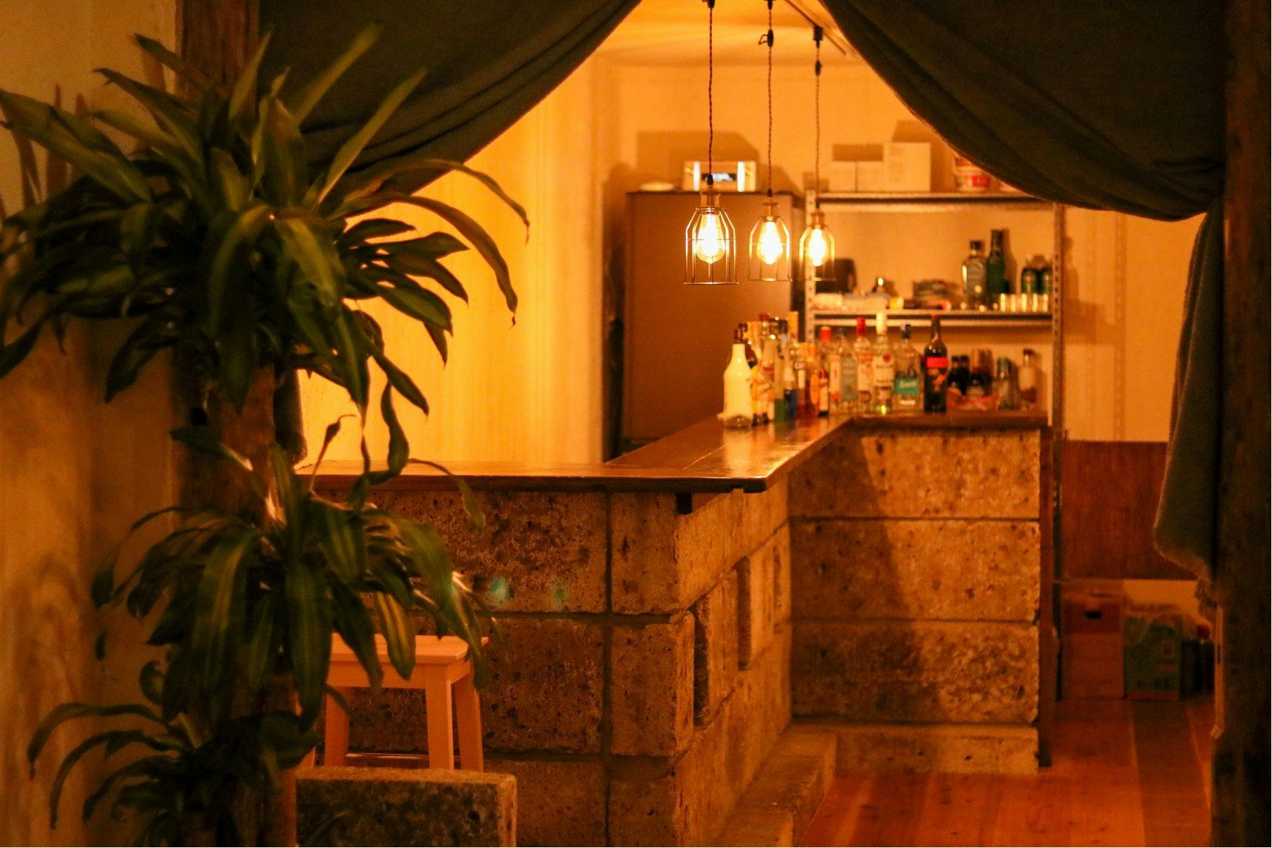 ผ่อนคลายกับเครื่องดื่มฟรีในอาคารเลานจ์ส่วนกลาง