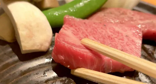 【1泊2食付】夕食はきめ細かい肉質と上質な脂の旨み漂う「佐賀牛の陶板焼きコース」をご用意!