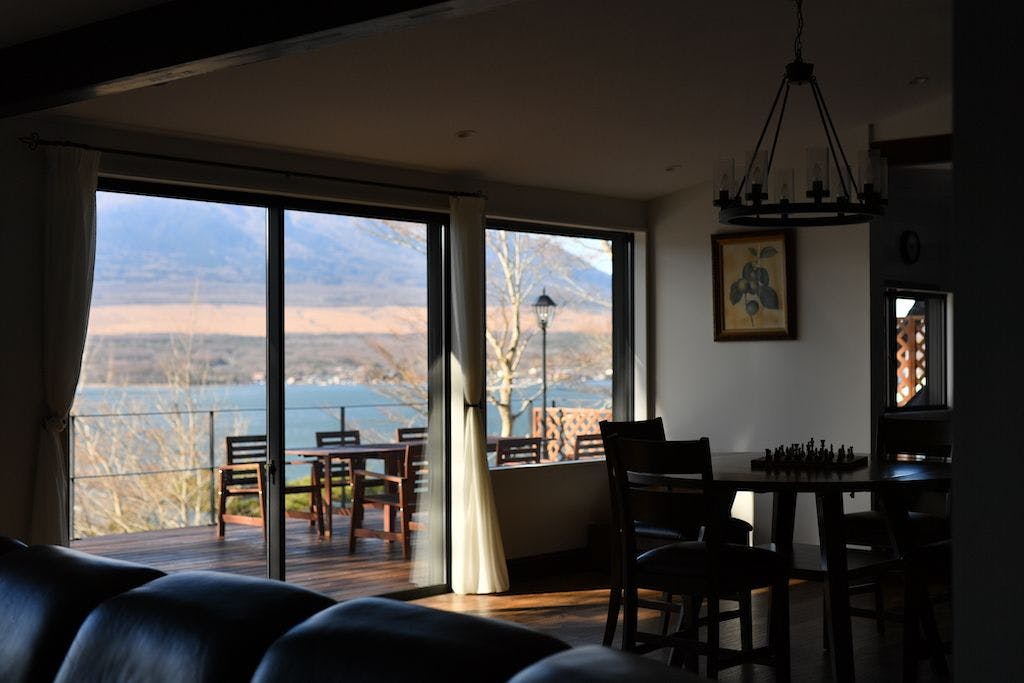 BUCKEYE HOUSE by the lake