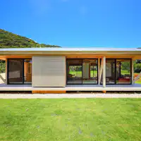 *Tampilan luar kamar tamu.