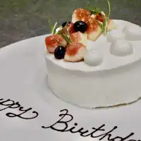 記念日にホールケーキをどうぞ!