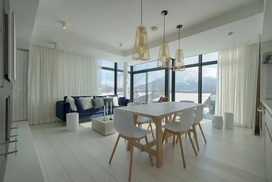 羊蹄山を一望できるリビングからの景色