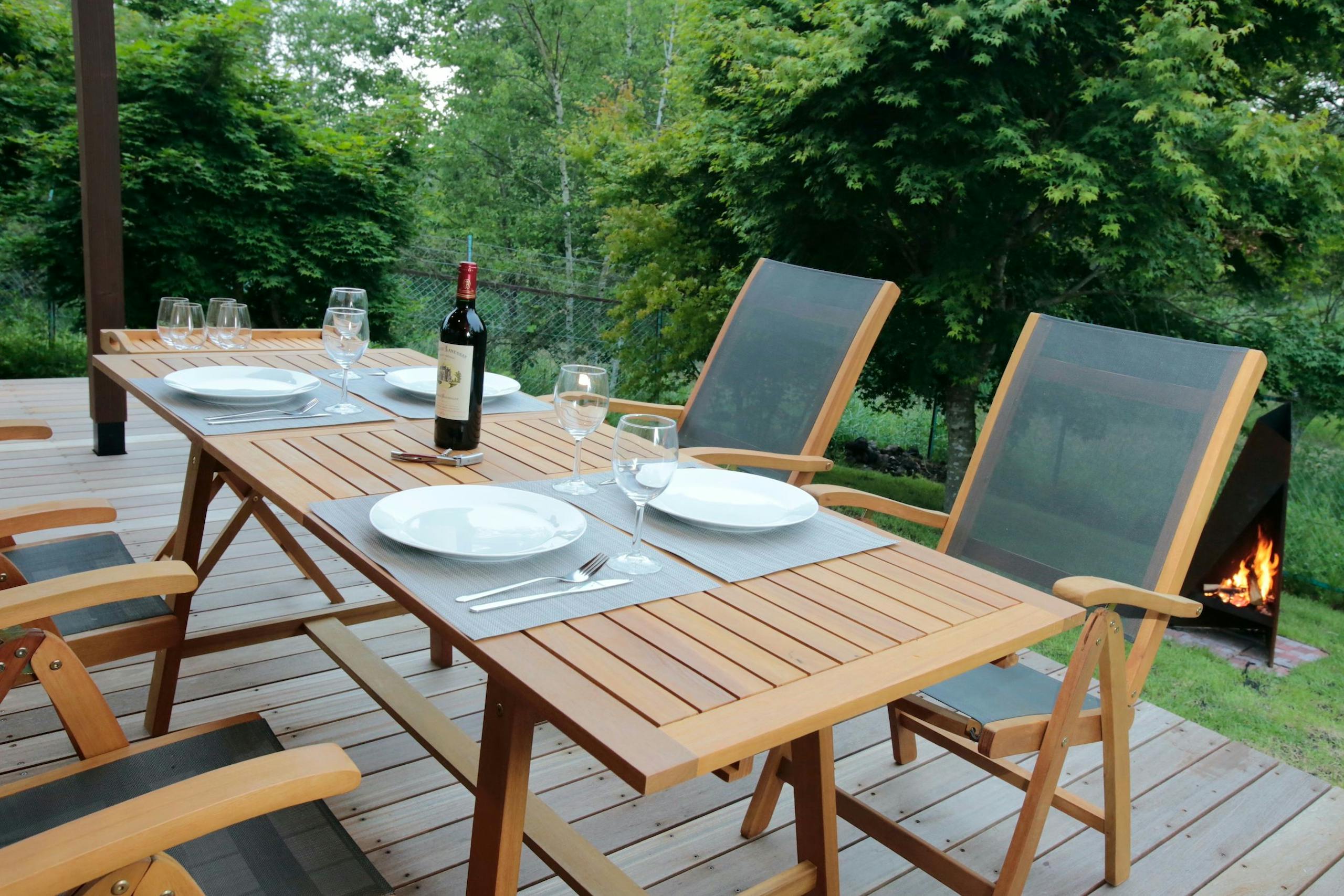 広々としたアウトドアテラス