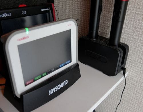 リビング　カラオケ