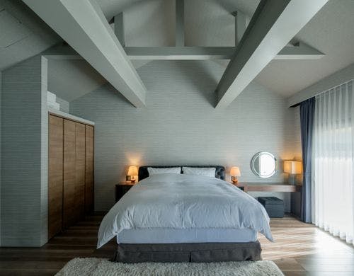 母屋　寝室　マスターベッド