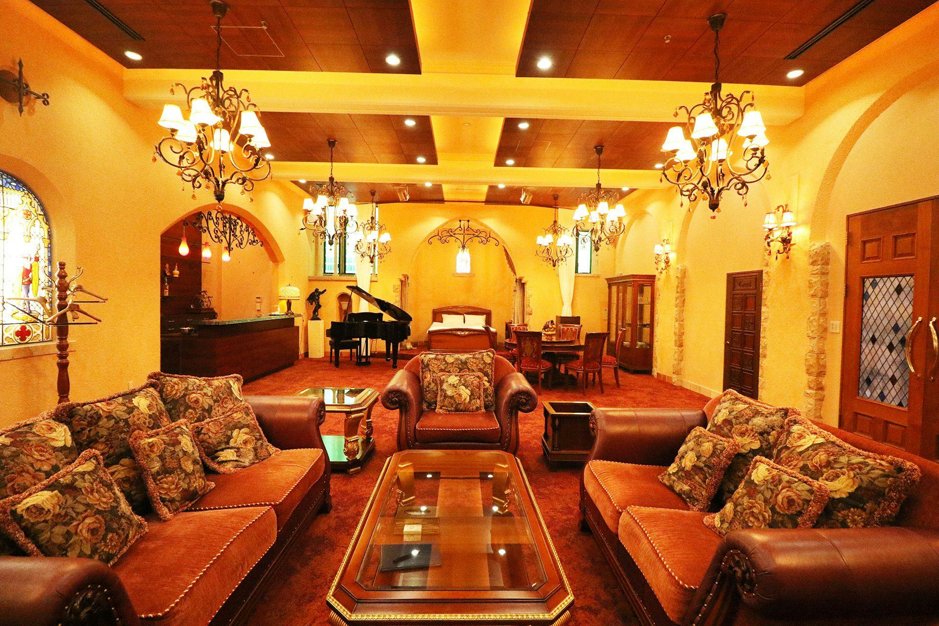 การตกแต่งภายในสุดหรูสไตล์อิตาเลียนคลาสสิก