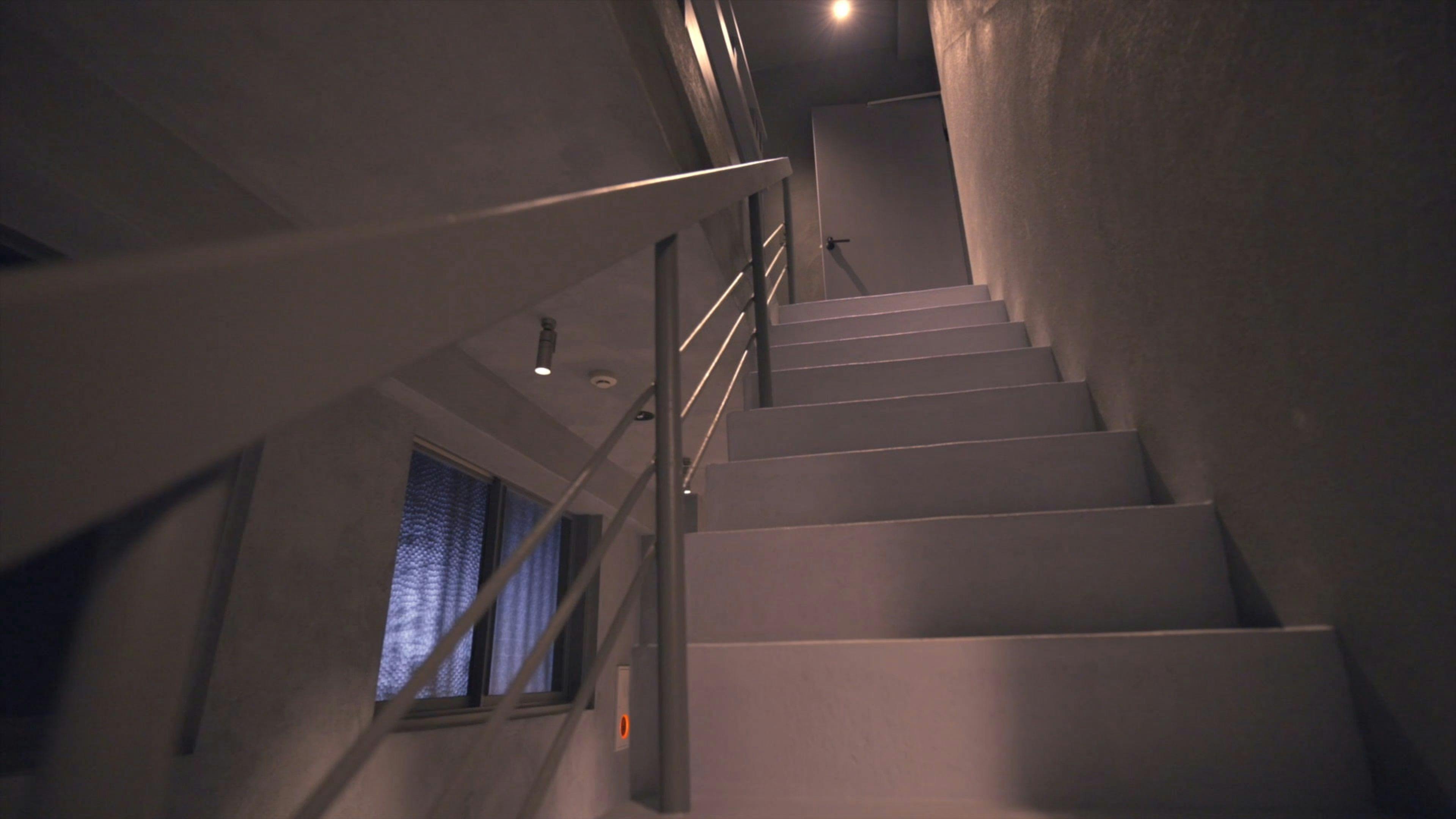 2Fから3Fへの階段