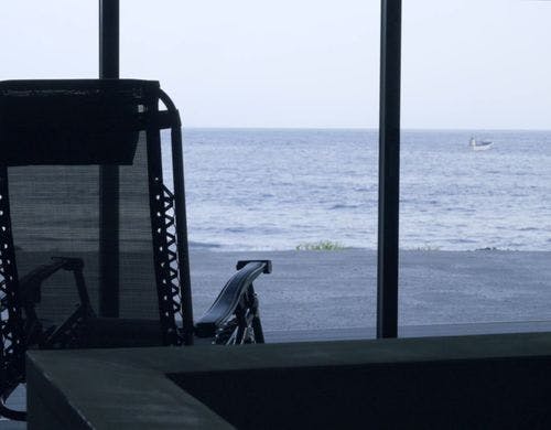 サウナルームからは海が一望