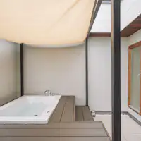 จากุซซี่