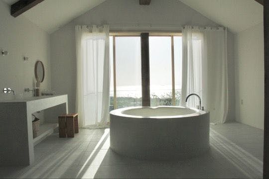 KURA：バスルーム