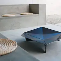 เตาไฟตั้งอยู่ด้านนอก