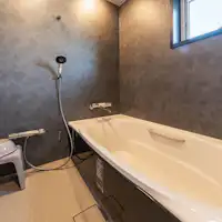 ห้องน้ำก็สร้างใหม่และเงางาม