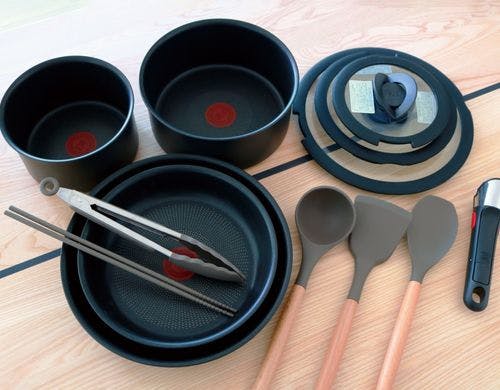 フライパン、鍋など取り揃えております。